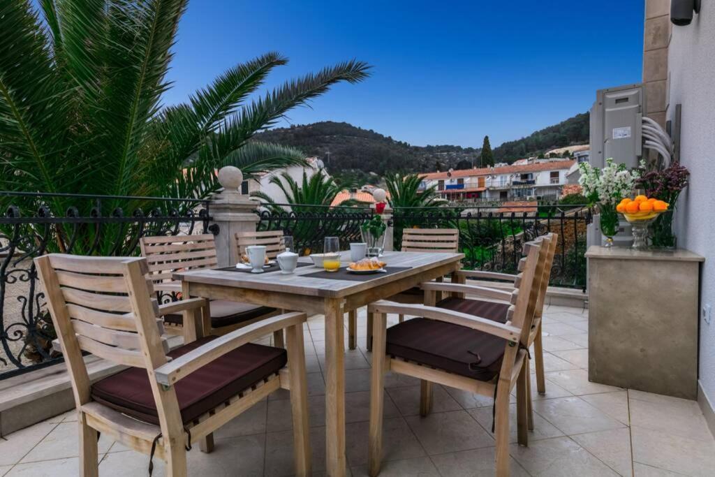 Seafront Apartment Duo Vis Dış mekan fotoğraf